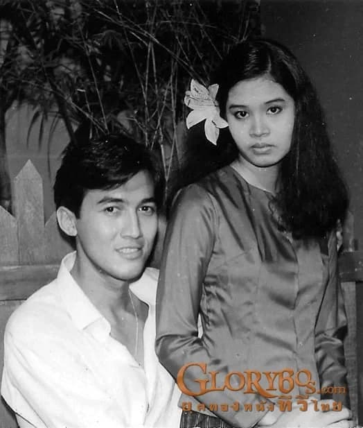 โปสเตอร์ละคร ภูตพิศวาส ใช้เป็นพื้นหลัง