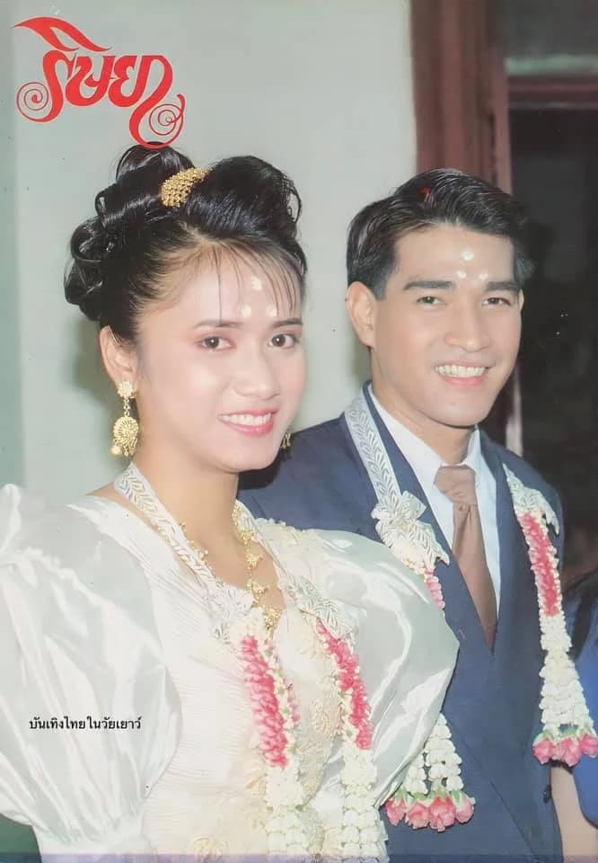 โปสเตอร์ละคร ริษยา ใช้เป็นพื้นหลัง