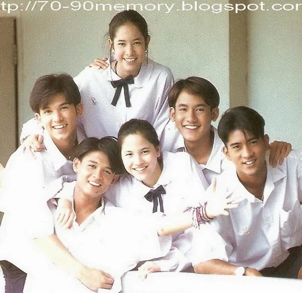 โปสเตอร์ละคร รุ่น 1 ตึก 5 หน้าเดิน ใช้เป็นพื้นหลัง