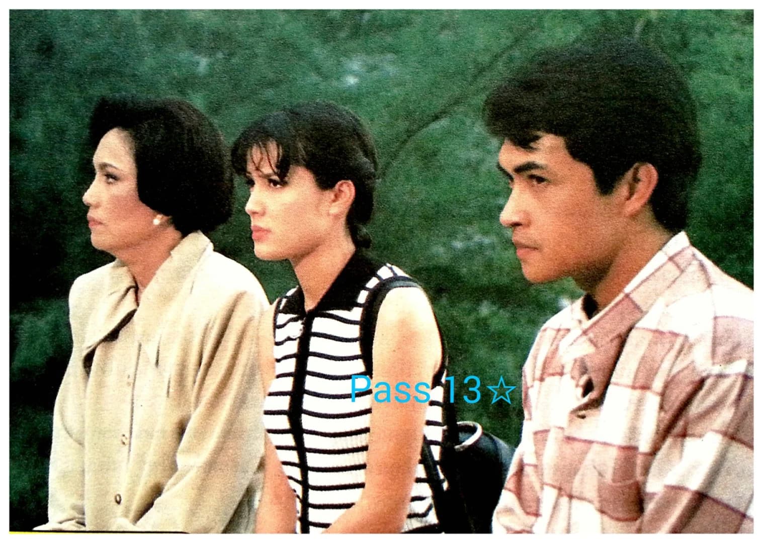 โปสเตอร์ละคร หน้ากากเกียรติยศ ใช้เป็นพื้นหลัง