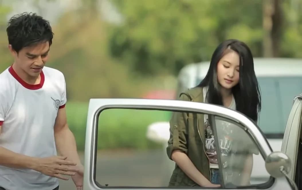 โปสเตอร์ละคร Club Friday The Series 4 หรือรักแท้จะแพ้ความต่าง ใช้เป็นพื้นหลัง