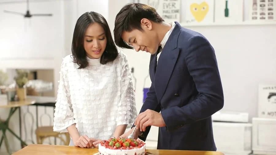 โปสเตอร์ละคร รุ่นพี่ Secret Love ตอน Bake Me Love ใช้เป็นพื้นหลัง