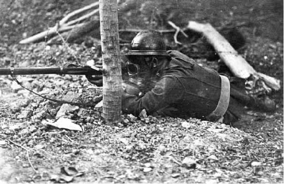 โปสเตอร์ภาพยนตร์ รบระหว่างรัก ใช้เป็นพื้นหลัง