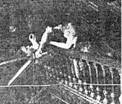 โปสเตอร์ภาพยนตร์ ทาษกบฏ ใช้เป็นพื้นหลัง