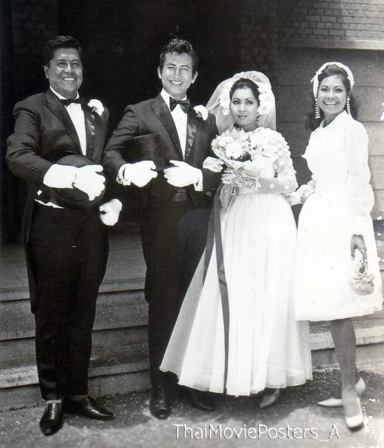 โปสเตอร์ภาพยนตร์ เงินจ๋าเงิน ใช้เป็นพื้นหลัง