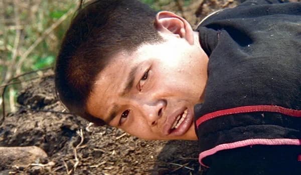 โปสเตอร์ภาพยนตร์ คนภูเขา ใช้เป็นพื้นหลัง