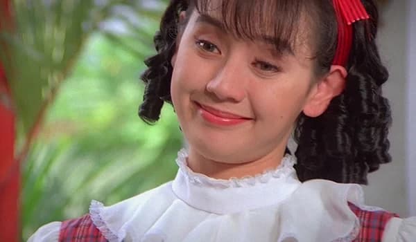 โปสเตอร์ภาพยนตร์ สมศรี 422 อาร์ ใช้เป็นพื้นหลัง