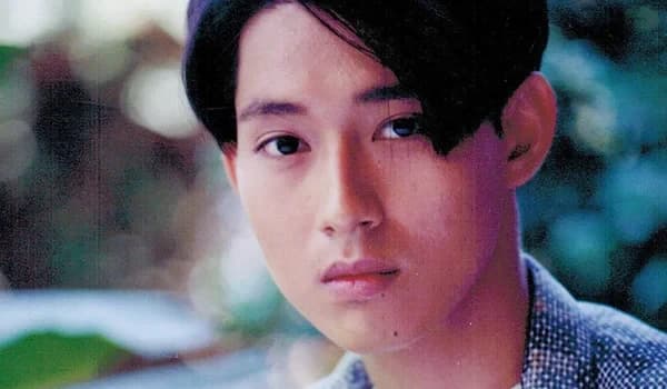 โปสเตอร์ภาพยนตร์ ขอเก็บหัวใจเธอไว้คนเดียว ใช้เป็นพื้นหลัง