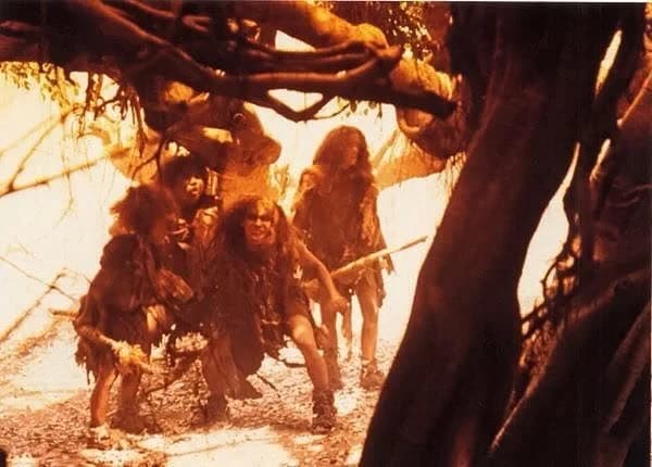 โปสเตอร์ภาพยนตร์ ฉลุยหิน คนไข่สุดขอบโลก ใช้เป็นพื้นหลัง