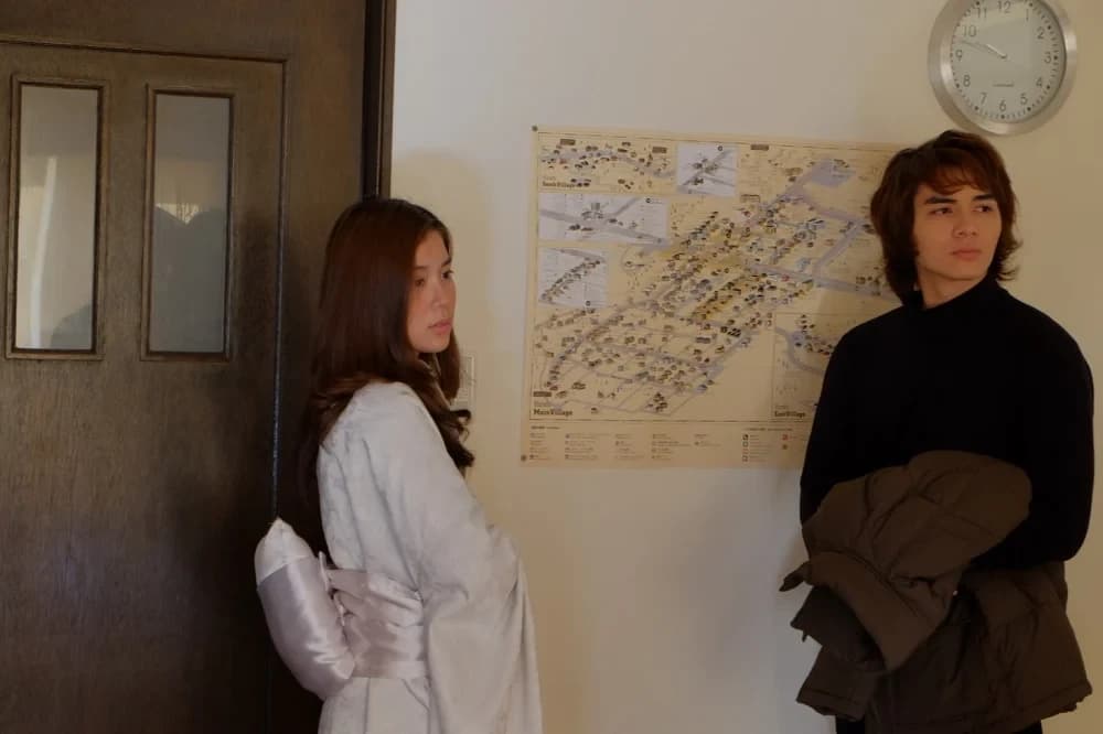 โปสเตอร์ภาพยนตร์ บุปผาอาริกาโตะ ใช้เป็นพื้นหลัง