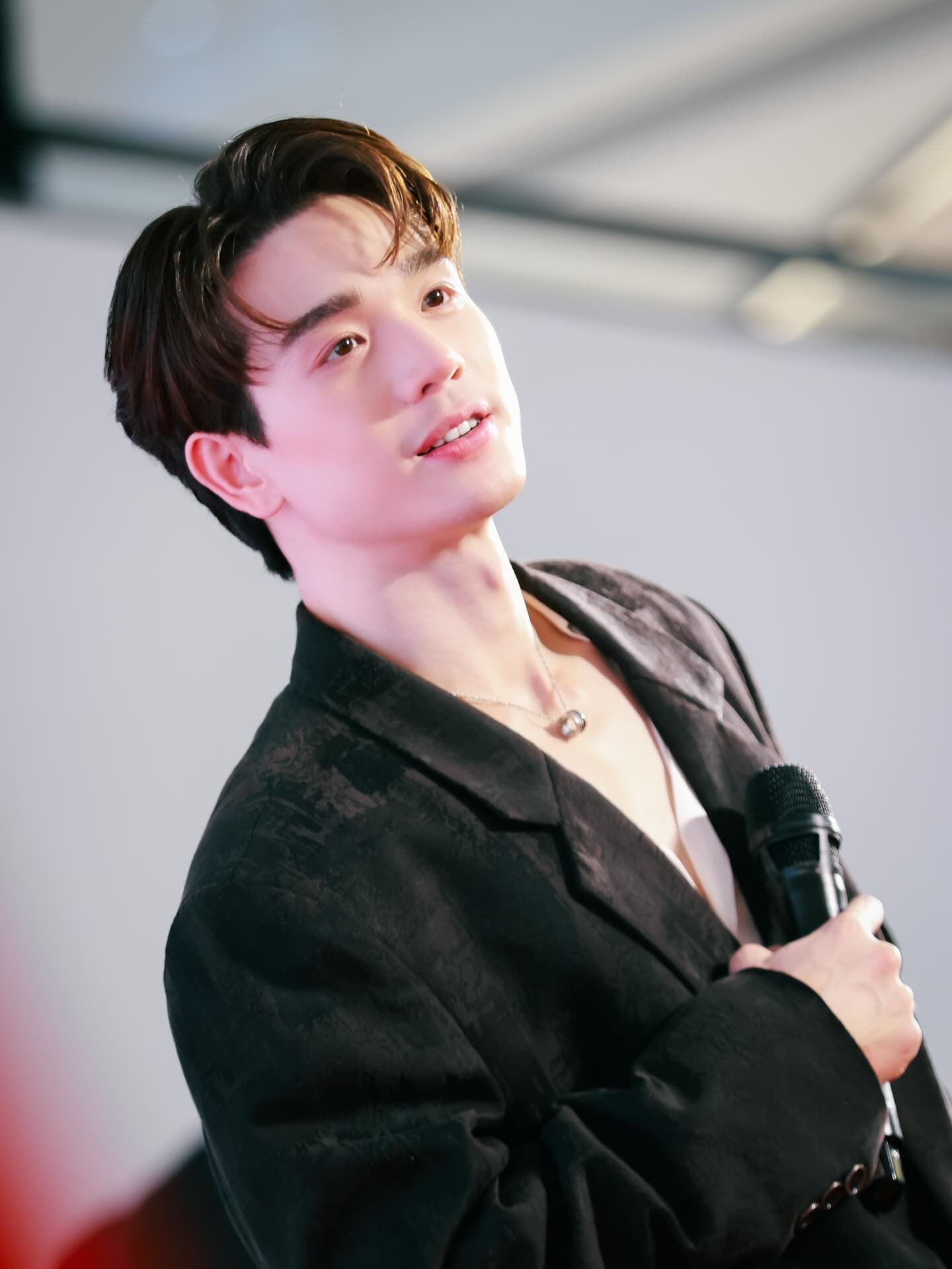 ตงตง กฤษกร กนกธร