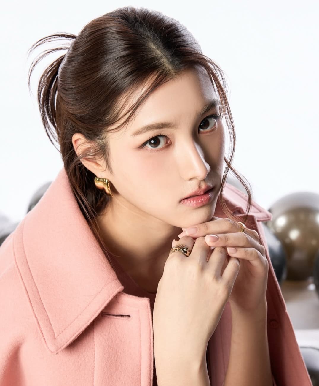 ปาว ปวรดา วีรวรรณ