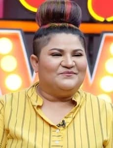 ฉัตรรัตน์ วัฒน์จินดาศิริ (เห็ดเผาะ เชิญยิ้ม)