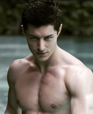 Daniel O'Neill (แดเนียล โอนีลล์)