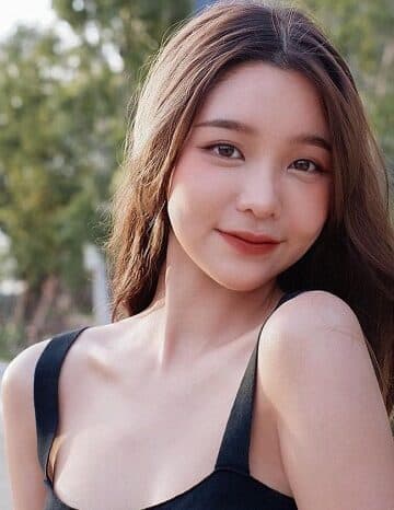 เบลล่า ไรวินทร์ รัศมีนิยมวุฒิ