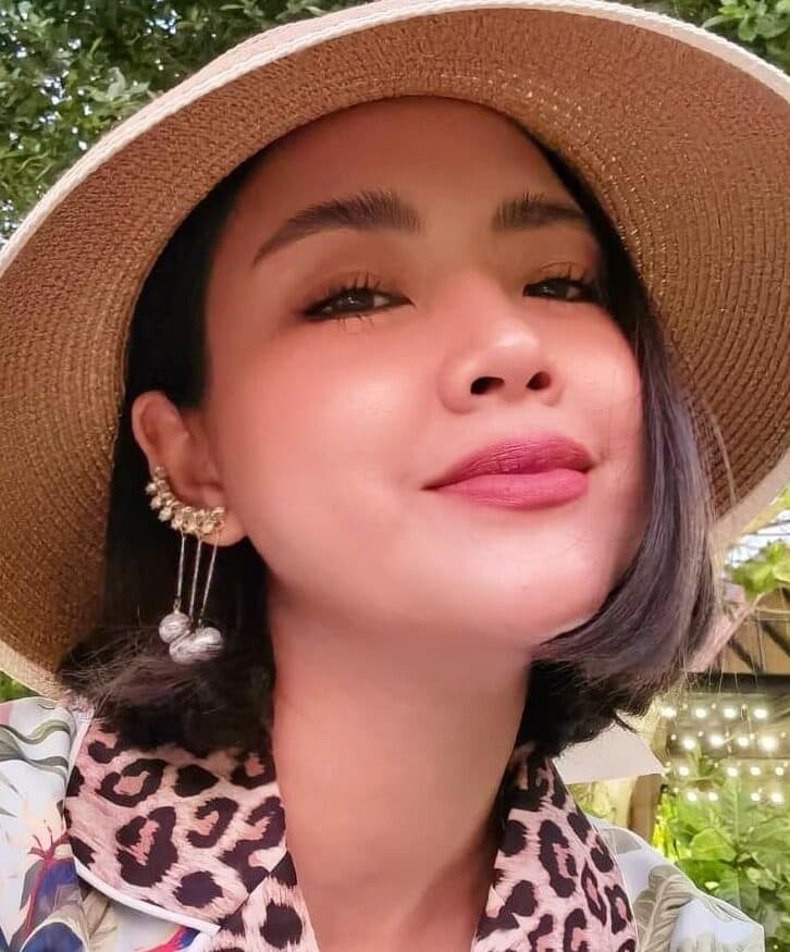 เมย์ กุณฑีรา สัตตบงกช