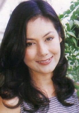 คิท คัทรียา กาญจนโรจน์