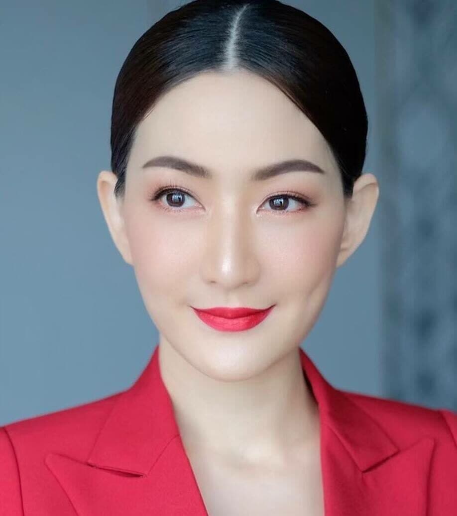 ชลลี่ ชล วจนานนท์