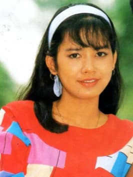 แอม ชลิดา เสาวดี