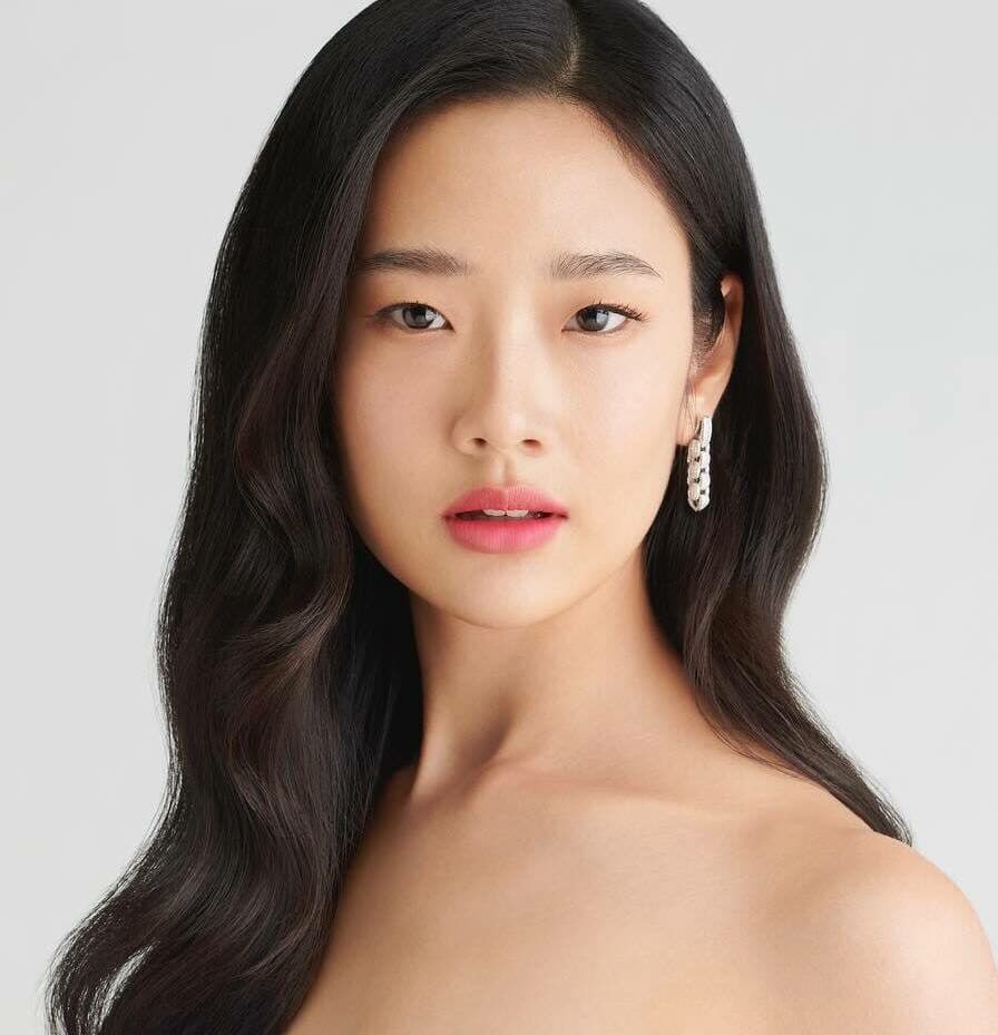 ออกแบบ ชุติมณฑน์ จึงเจริญสุขยิ่ง