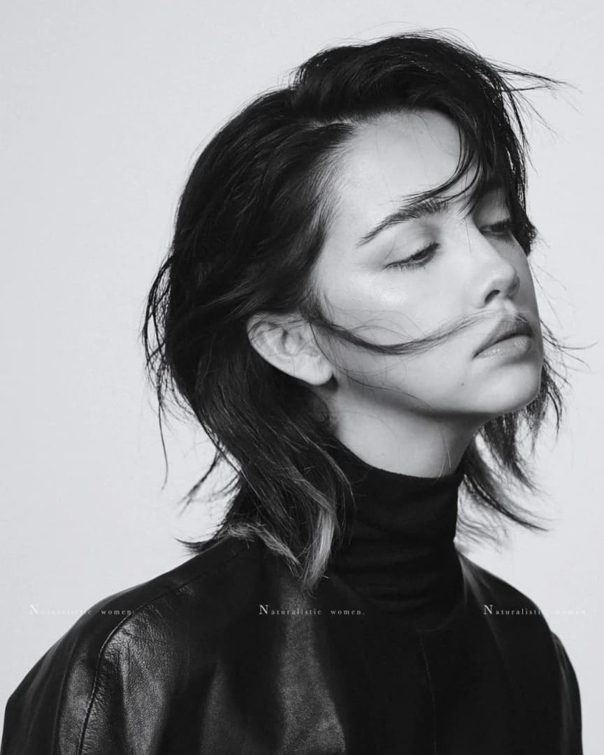 ซาร่า เล็กจ์