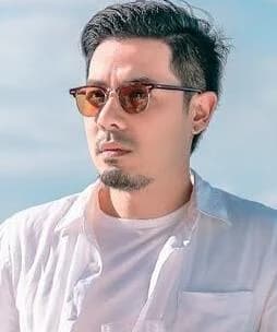 เชน ธวัชสรรค์ เปล่งศิริวัธน์