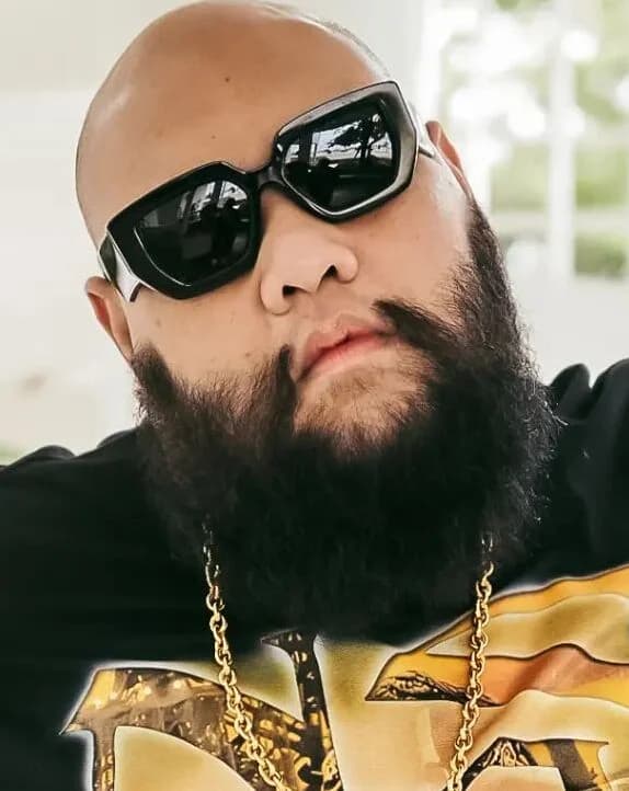 กอล์ฟ ณัฐวุฒิ ศรีหมอก (ฟักกลิ้งฮีโร่)