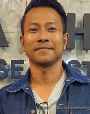 ดำ ธนาวุฒิ เกสโร