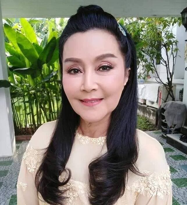 ไก่ ปริศนา วงศ์ศิริ