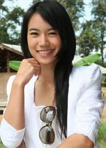 ฟ้อนฟ้า ผาธรรม