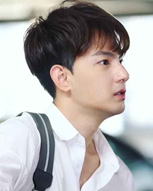 เจมส์ ภูริพรรธน์ เวชวงศาเตชาวัชร์