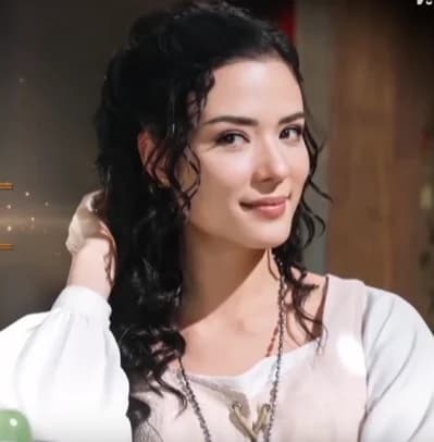 ซูซี่ สุษิรา แอนจิลีนา แน่นหนา