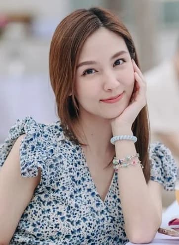 บี อำไพรัตน์ เตชะภูวภัทร