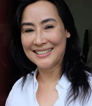 แหม่ม เนาวรัตน์ ซื่อสัตย์