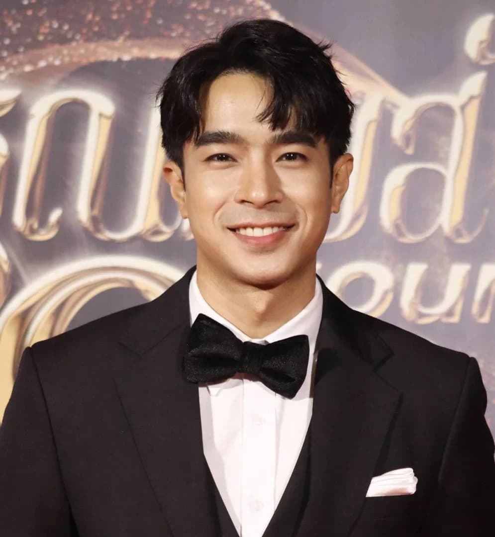 ไต้ฝุ่น กนกฉัตร มรรยาทอ่อน