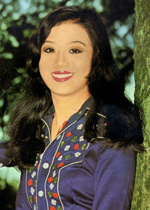 อารยา ฉายาลักษณ์ cover