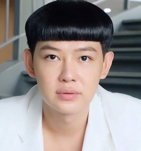 นุ้ย ธนวัฒน์ ประสิทธิสมพร (ดีเจนุ้ย)