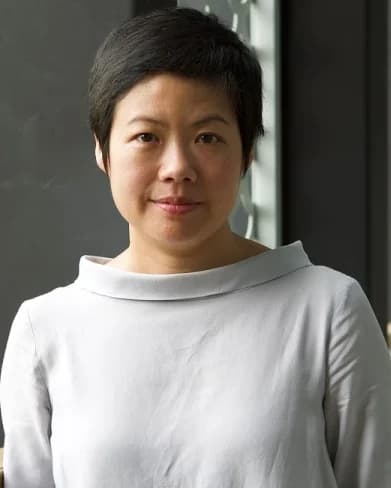 อโนชา สุวิชากรพงศ์