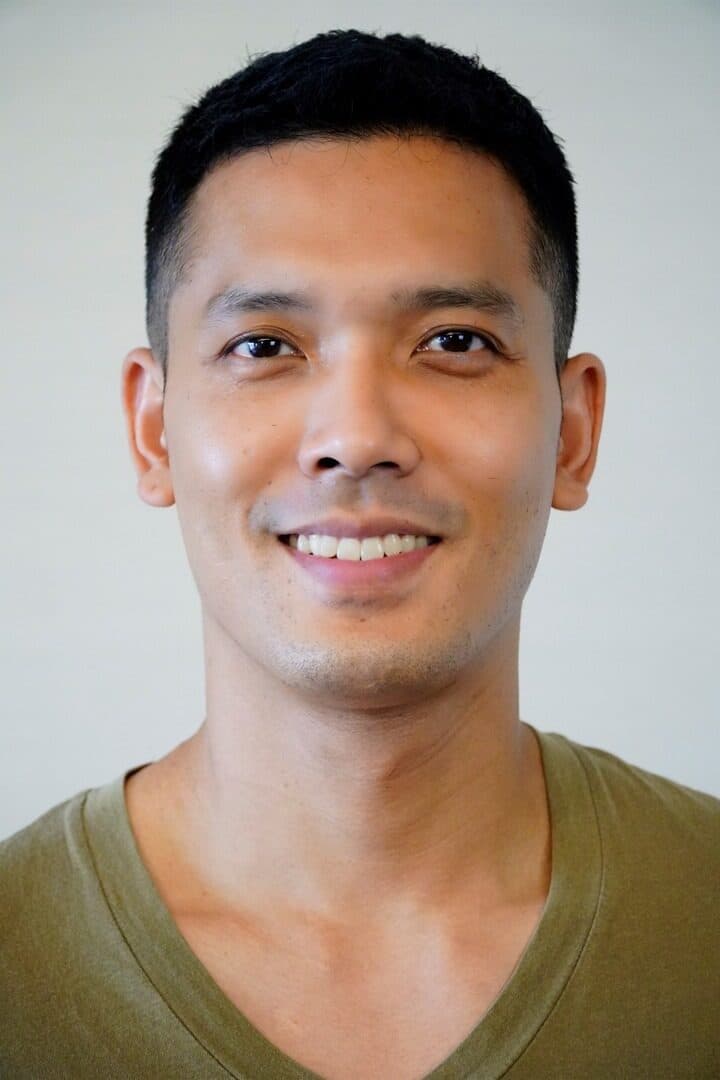 บลูม วรินทร ญารุจนนทน์