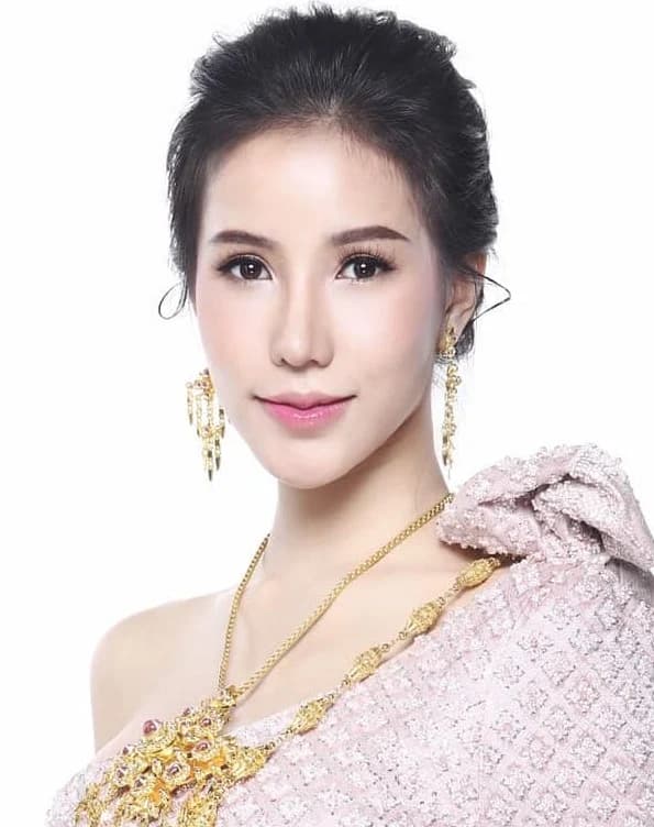 เทวี ฤาชนก มีแสง