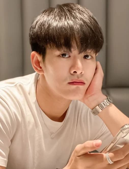 โต้ง สุรวิชญ์ เรืองยศ