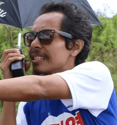 เวสต์ สหรัฐ ฉิมพินิจ