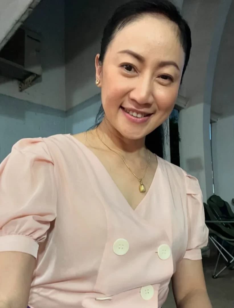 หงส์ สุชาดา พูนพัฒนสุข