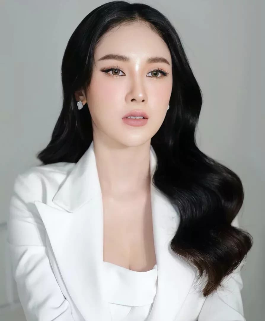 บ๊อบบี้ ธนาพร มณีพันธ์