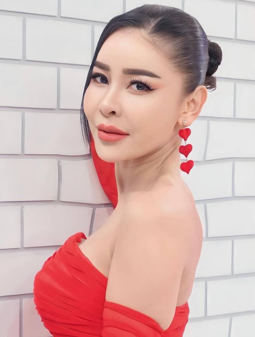 เป็กกี้ ดรุณี สุทธิพิทักษ์