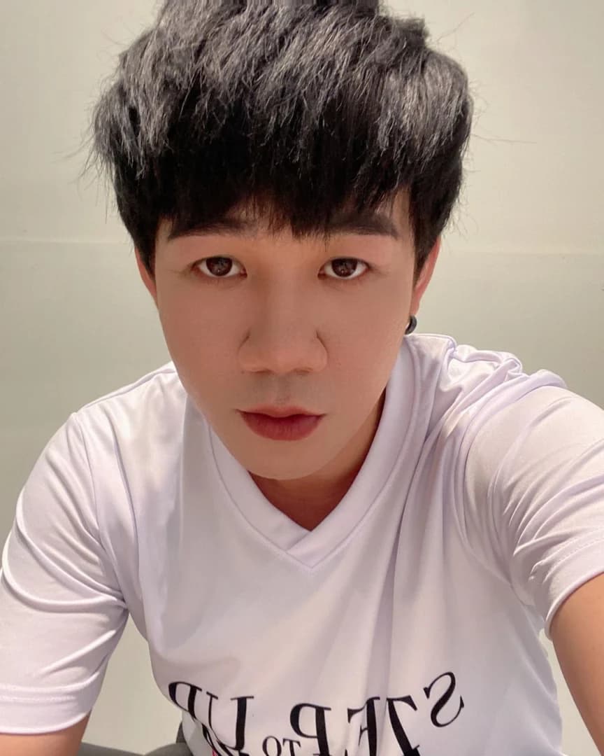 แบงค์ ภูวนันท์ รอดพลับ