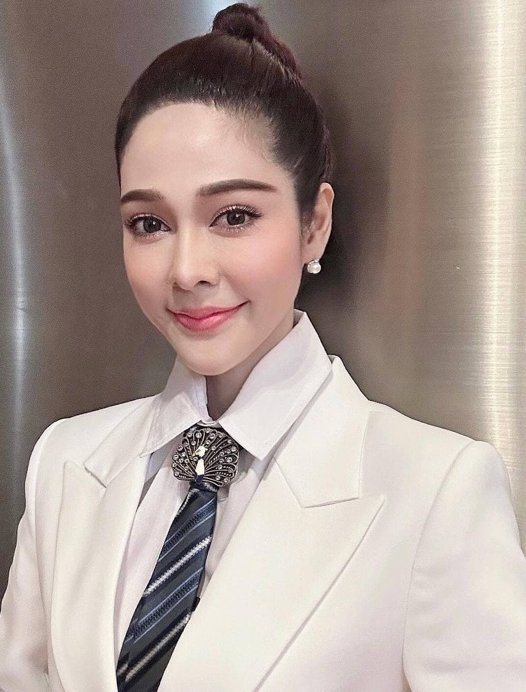 จูน นาตาชา มณีสุวรรณ์