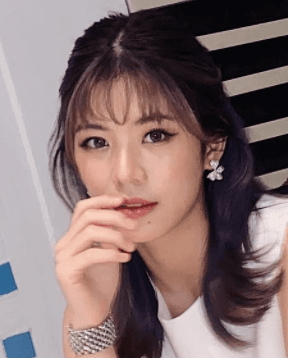 วี วีรยา จาง