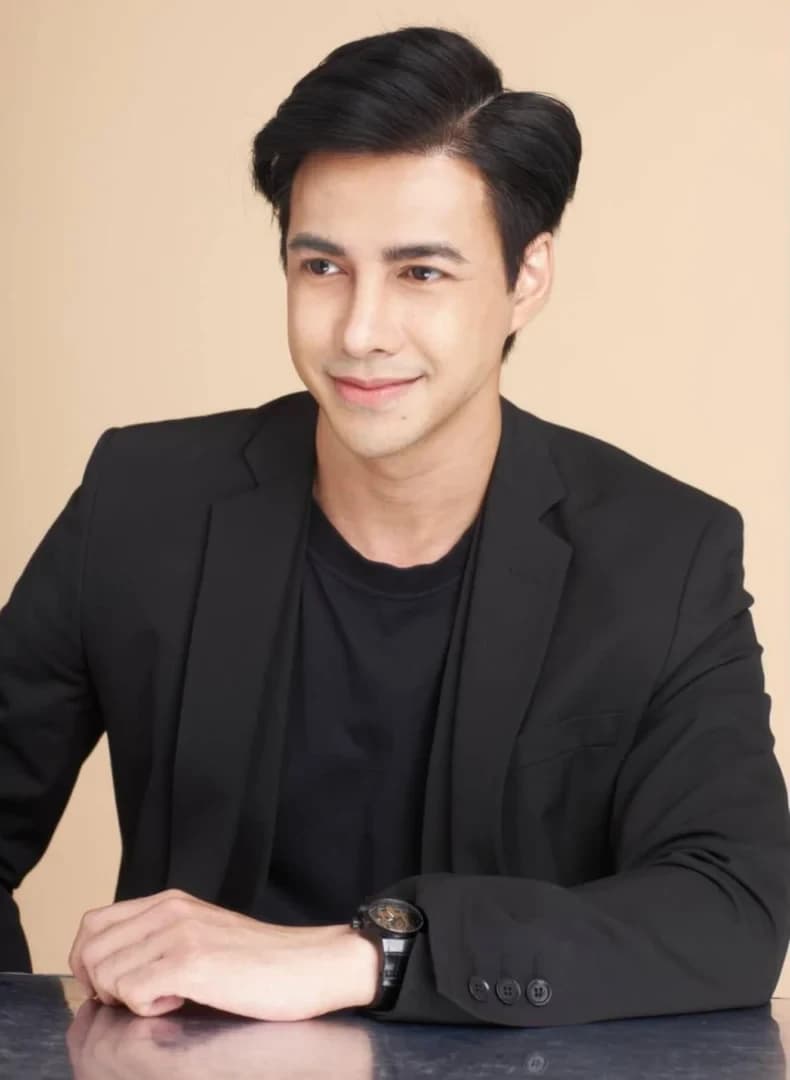 อ๋อง จตุรภัทร พันลูกท้าว