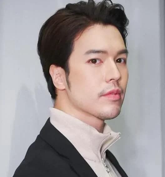 แม็ค วีรคณิศร์ กานต์วัฒนกุล